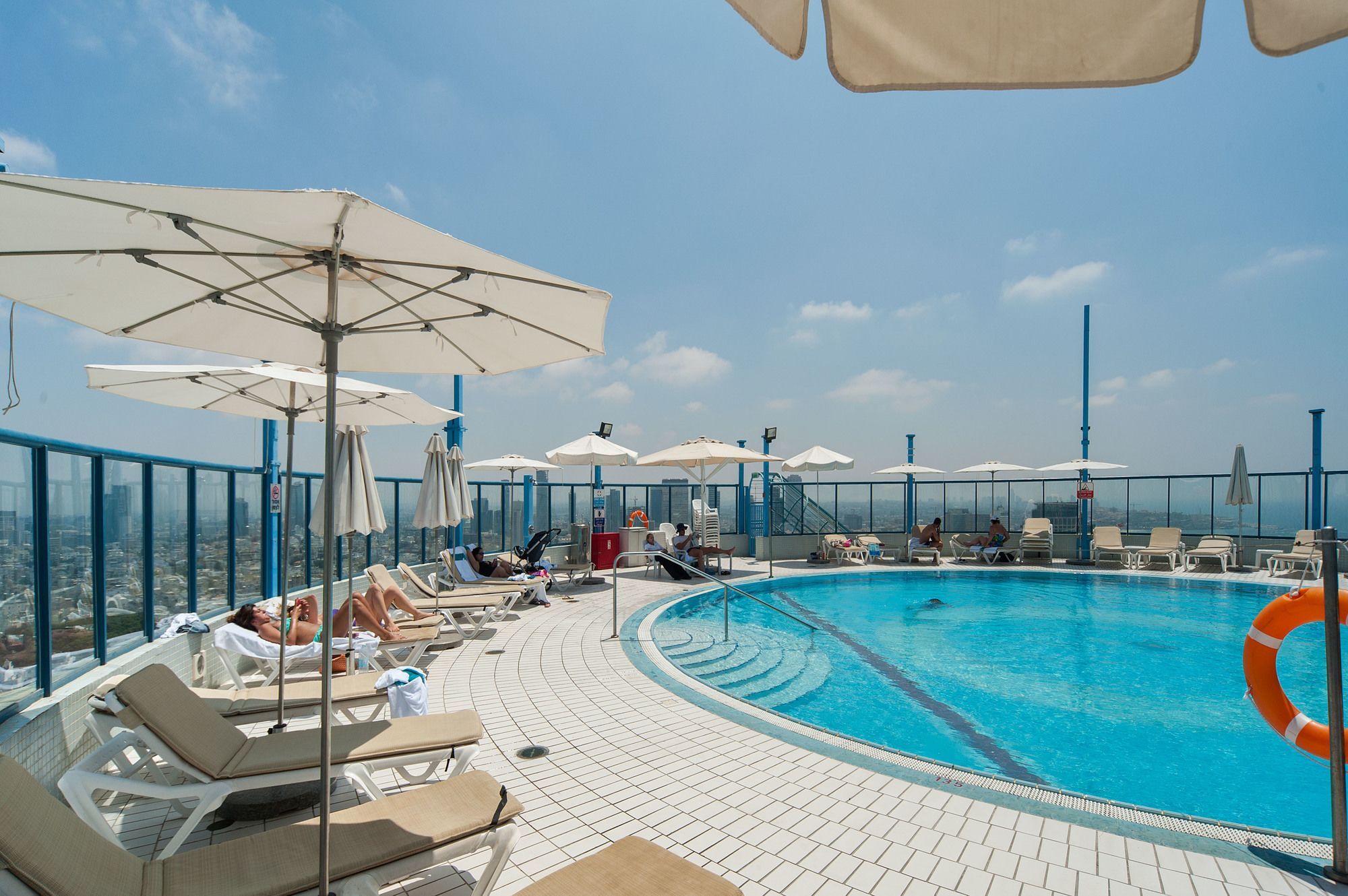 Excellent Beachfront Apt W/ Pool Access By Sea N' Rent Tel Aviv Eksteriør billede