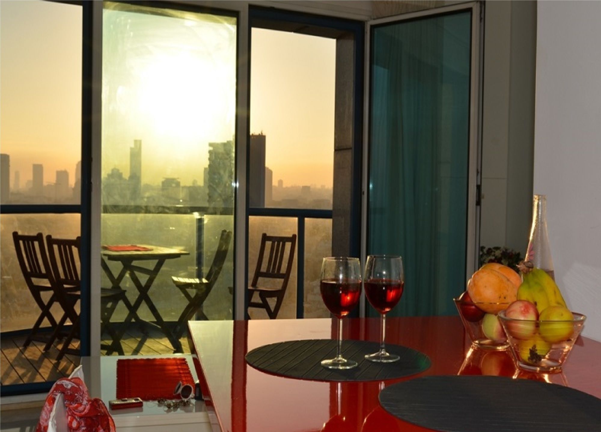 Excellent Beachfront Apt W/ Pool Access By Sea N' Rent Tel Aviv Eksteriør billede