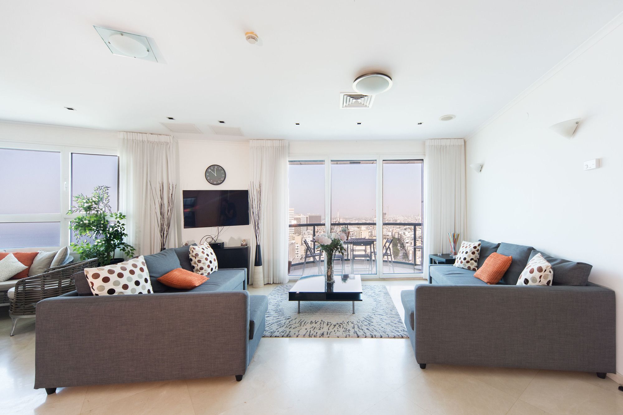 Excellent Beachfront Apt W/ Pool Access By Sea N' Rent Tel Aviv Eksteriør billede