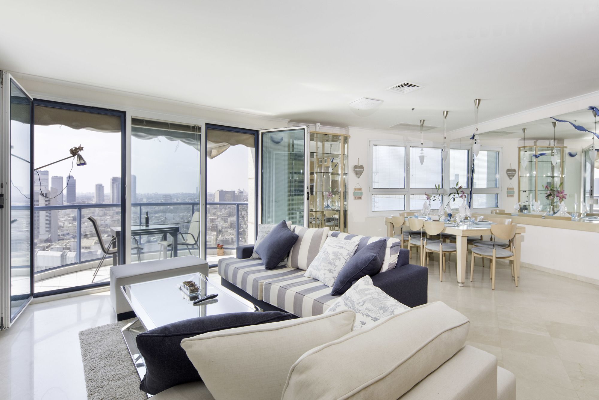Excellent Beachfront Apt W/ Pool Access By Sea N' Rent Tel Aviv Eksteriør billede