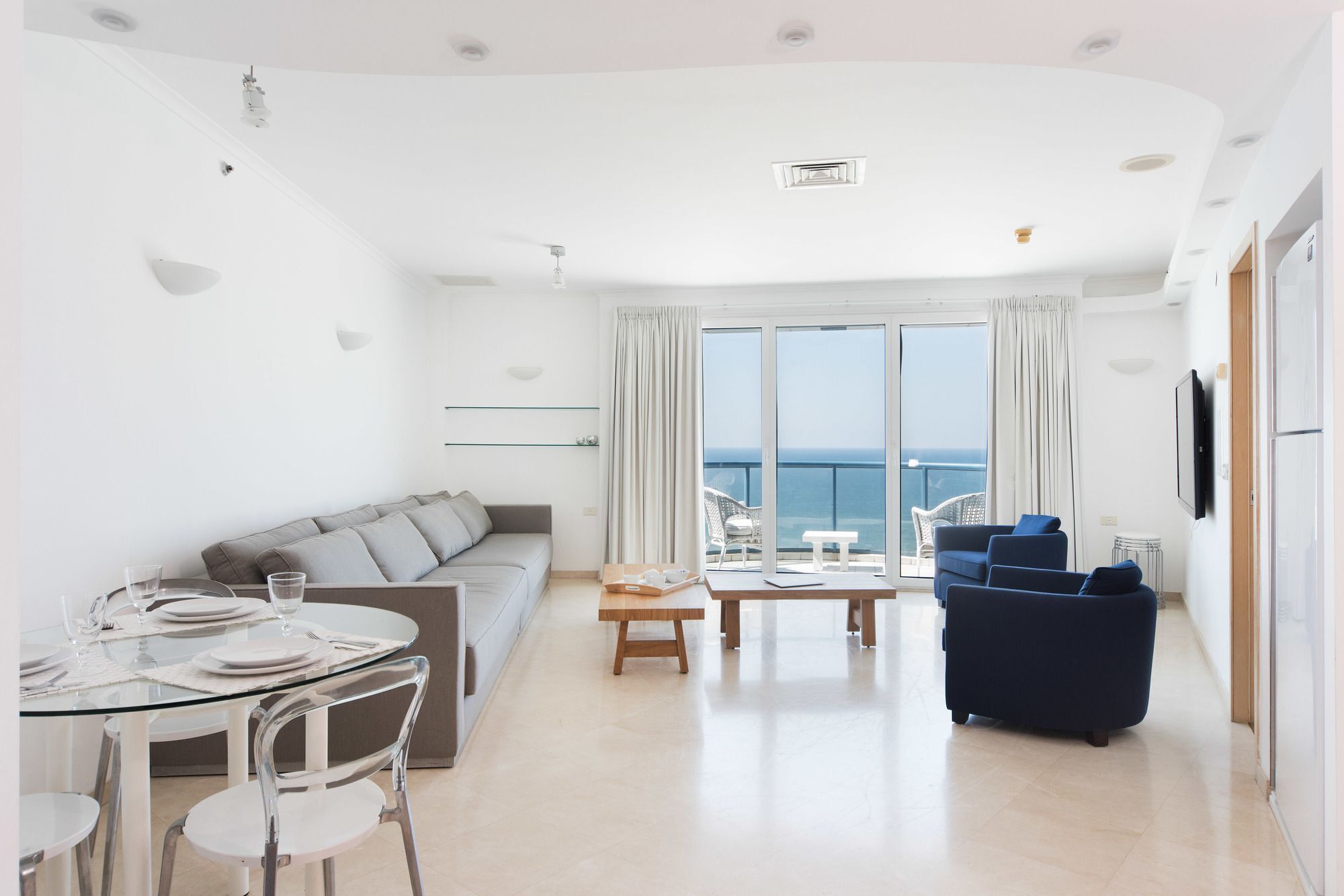 Excellent Beachfront Apt W/ Pool Access By Sea N' Rent Tel Aviv Eksteriør billede
